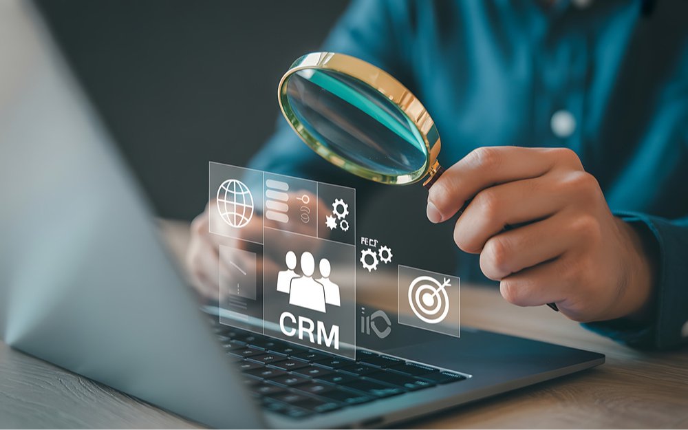 analyzing-crm-data-business-strategy-growth (2)